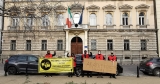 Akcja solidarnościowa OZZ IP ze strajkami we Włoszech (Warszawa, 28.03.2021)