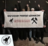 Banner solidarnościowy z ZZ "Przeróbka" (Warszawskie Koło Młodych, 13.01.2022r.)