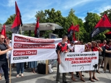 Delegacja komisji w grupie L'Oreal na demonstracji (Warszawa, 27.06.2022r.)